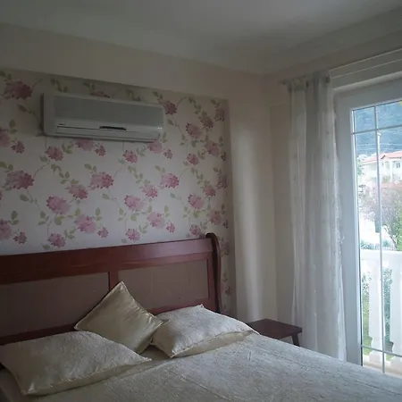 شقة Newly Refurbished 3 Bedroom Top Floor Duplex *