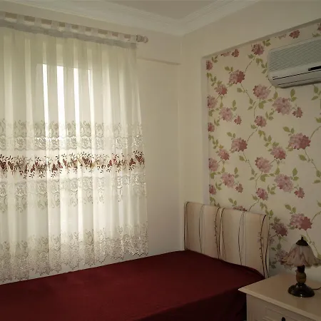 Newly Refurbished 3 Bedroom Top Floor Duplex شقة *