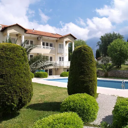 شقة Newly Refurbished 3 Bedroom Top Floor Duplex