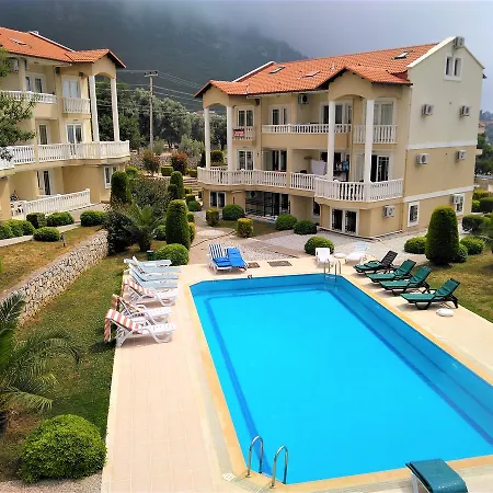 Newly Refurbished 3 Bedroom Top Floor Duplex Cedit
